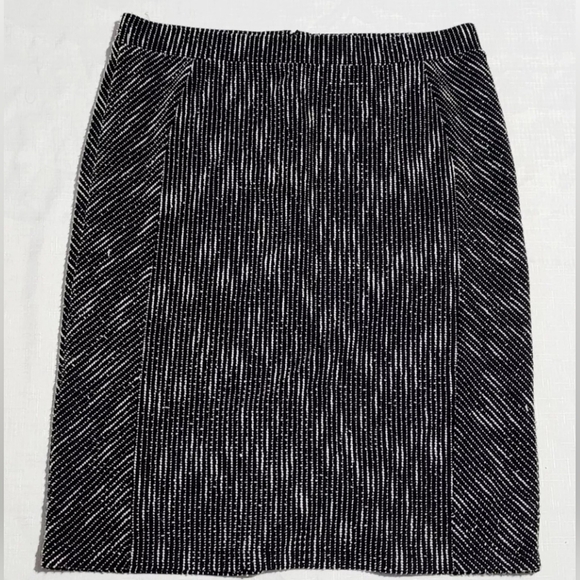 Banana Republic Striped Pencil Skirt size 6 - Picture 2 of 6